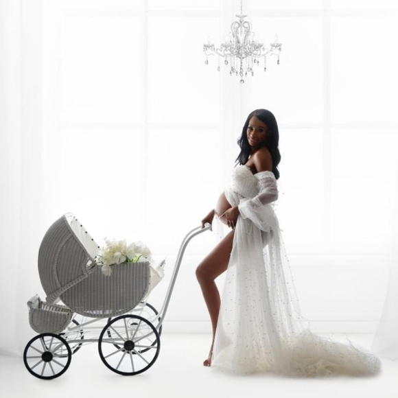 Covergirl - Picture 7 of 11